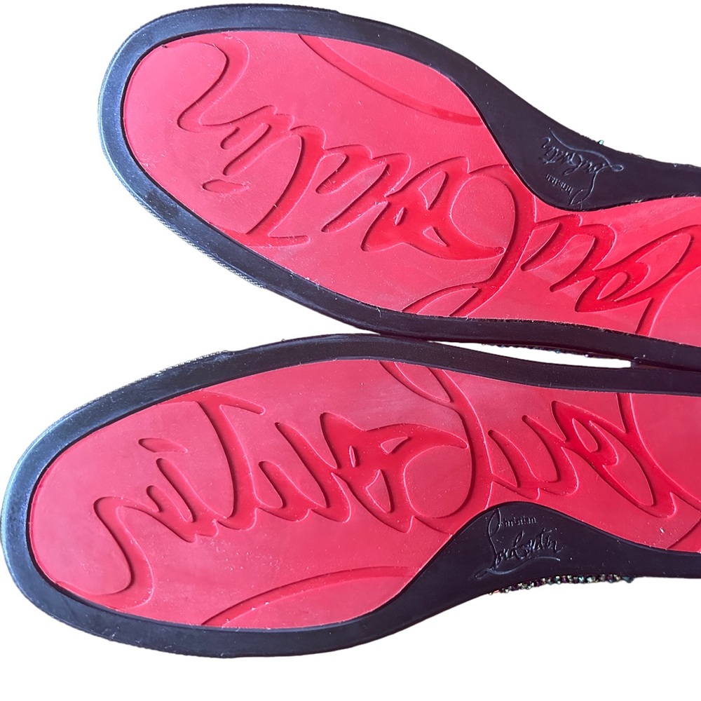 The iconic Louis hi-top sneaker is inspired by the 80’s basketball sneakers.